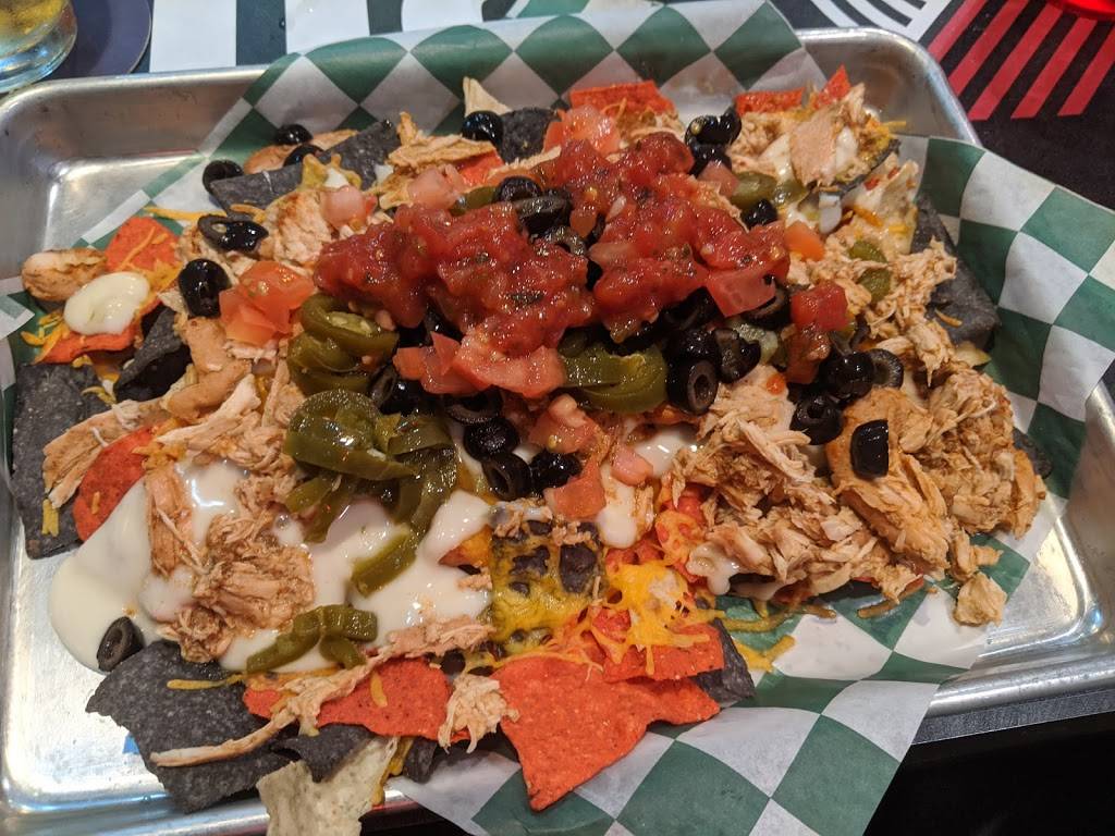 Benchwarmers Bar & Grill | restaurant | 1895 NW 9th St, Corvallis, OR 97330, USA | 5412301596 OR +1 541-230-1596