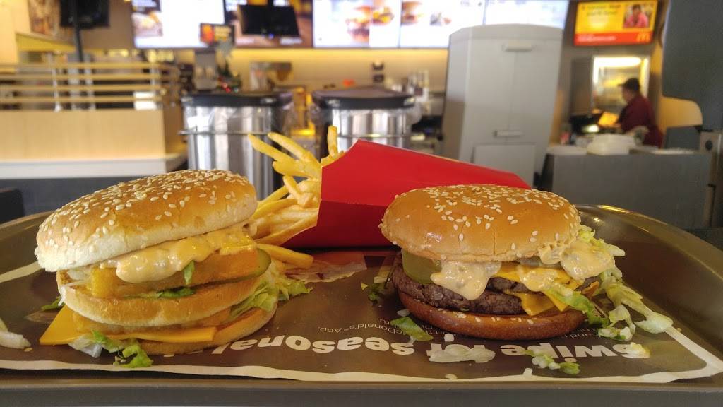 McDonalds | cafe | 4294 N Alafaya Trail, Orlando, FL 32817, USA | 4076580579 OR +1 407-658-0579