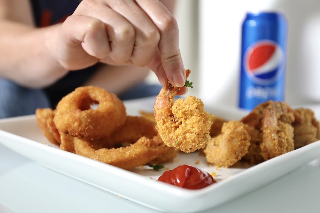 The Epicurean Lounge | restaurant | 7502 Troost Ave #2055, Kansas City, MO 64131, USA | 8163334541 OR +1 816-333-4541