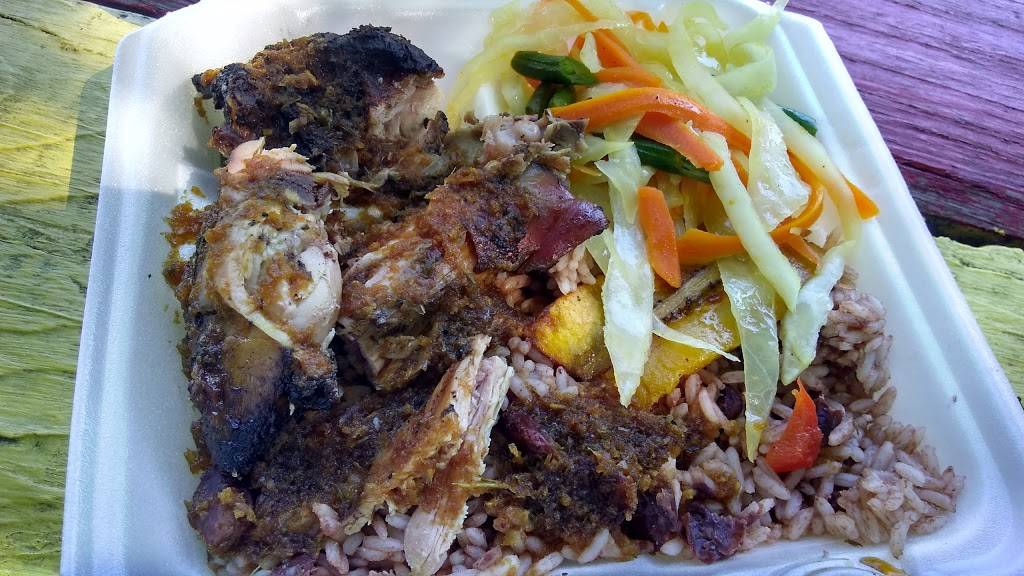 Jamaican Jerk Center | restaurant | 1400 US-1, Cape Neddick, ME 03902, USA | 2073513033 OR +1 207-351-3033