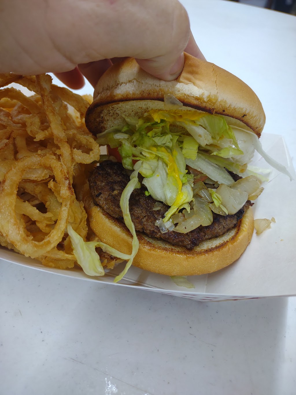 Bluebird Fish Camp | restaurant | 102 N Farragut Ave, Orange, TX 77630, USA | 4092385410 OR +1 409-238-5410