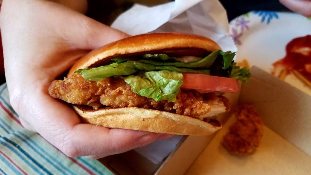 McDonalds | cafe | 22050 Hall Rd, Clinton Twp, MI 48038, USA | 5864683889 OR +1 586-468-3889