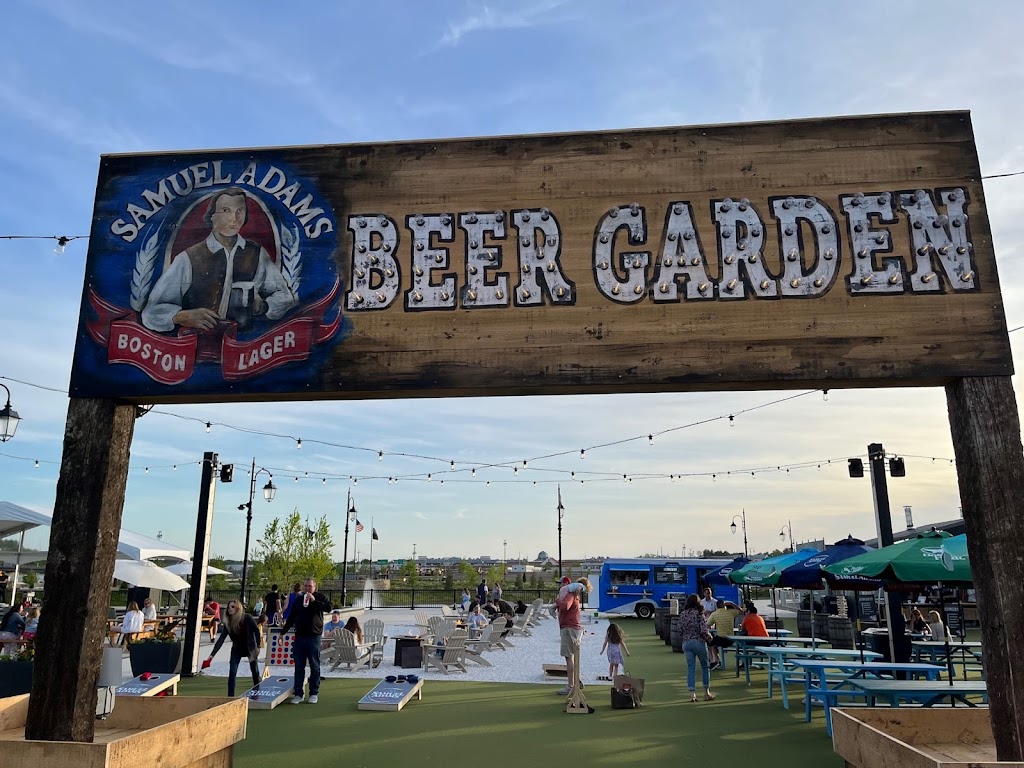 Sam Adams Beer Garden at Tuscan Village | restaurant | 11 Via Toscana, Salem, NH 03079, USA | 6039125467 OR +1 603-912-5467