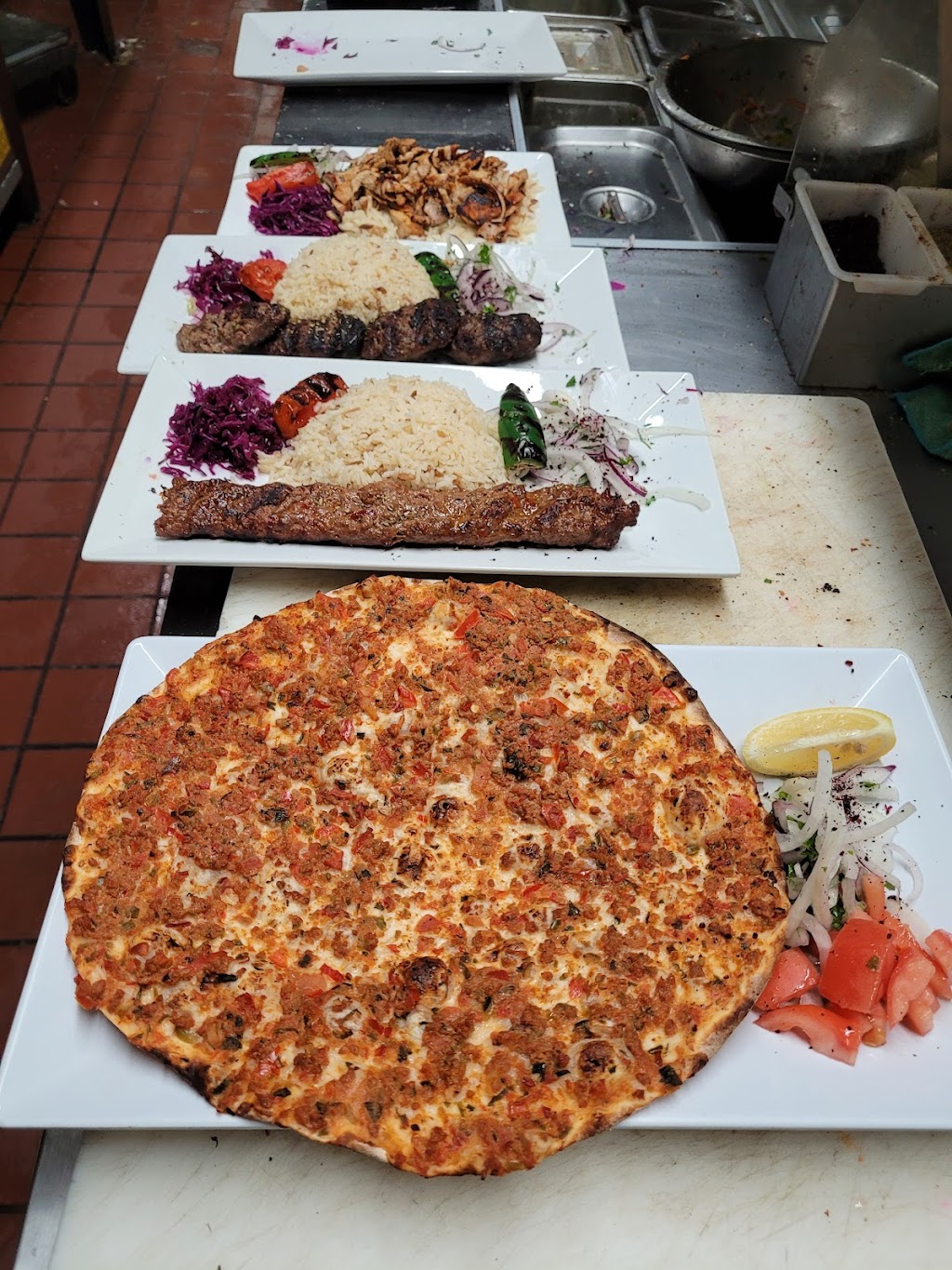 Cafe Istanbul Grill Mediterranean Turkish Restaurant | restaurant | 6208 Woodhaven Blvd, Queens, NY 11374, USA | 7183356555 OR +1 718-335-6555