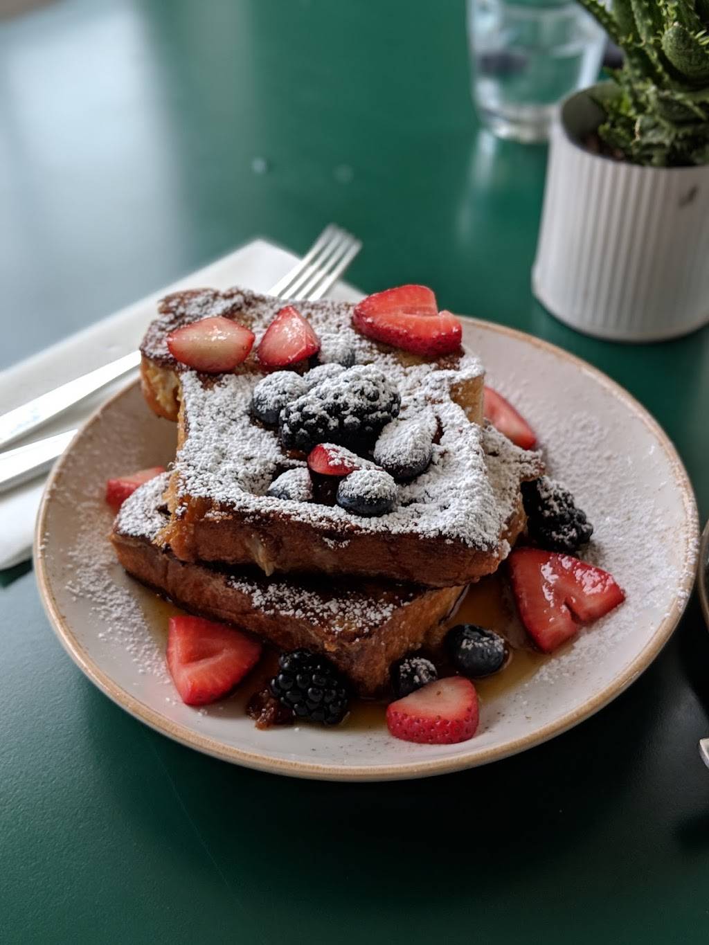 The Green Wood | restaurant | 1402 Queen St E, Toronto, ON M4L 1C9, Canada | 4167784343 OR +1 416-778-4343