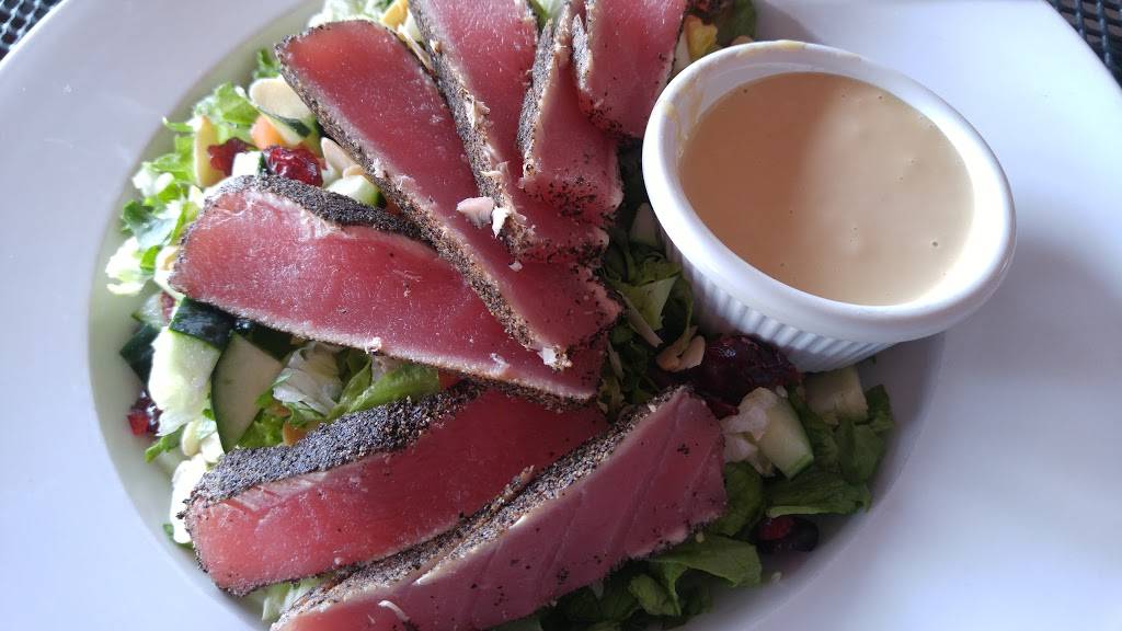 Red Rocks Cafe: Strawberry Hill in South Park | restaurant | 4223 Providence Rd #8, Charlotte, NC 28211, USA | 7043640402 OR +1 704-364-0402