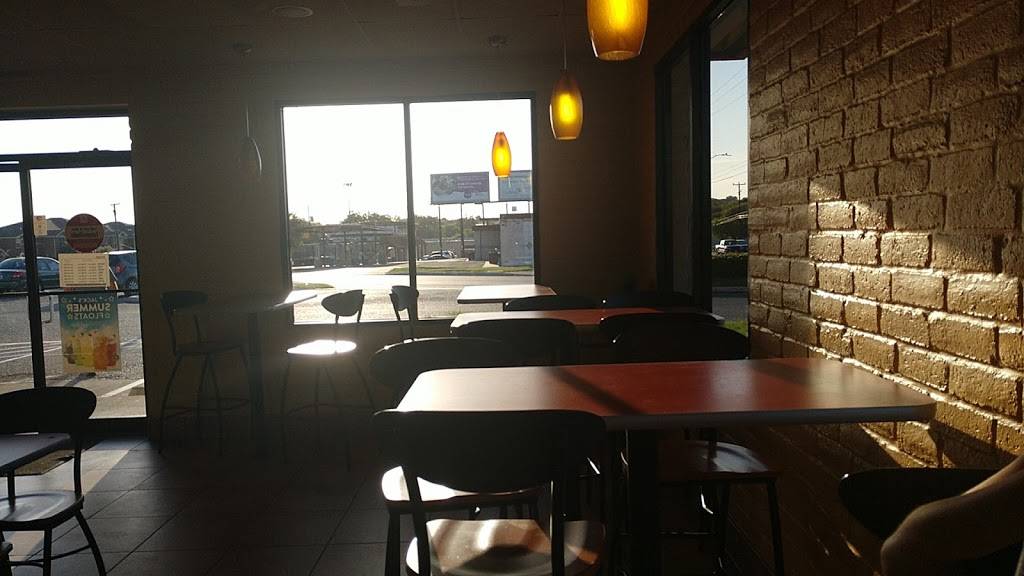 Jack in the Box | restaurant | 1619 Bandera Rd, San Antonio, TX 78228, USA | 2104339714 OR +1 210-433-9714