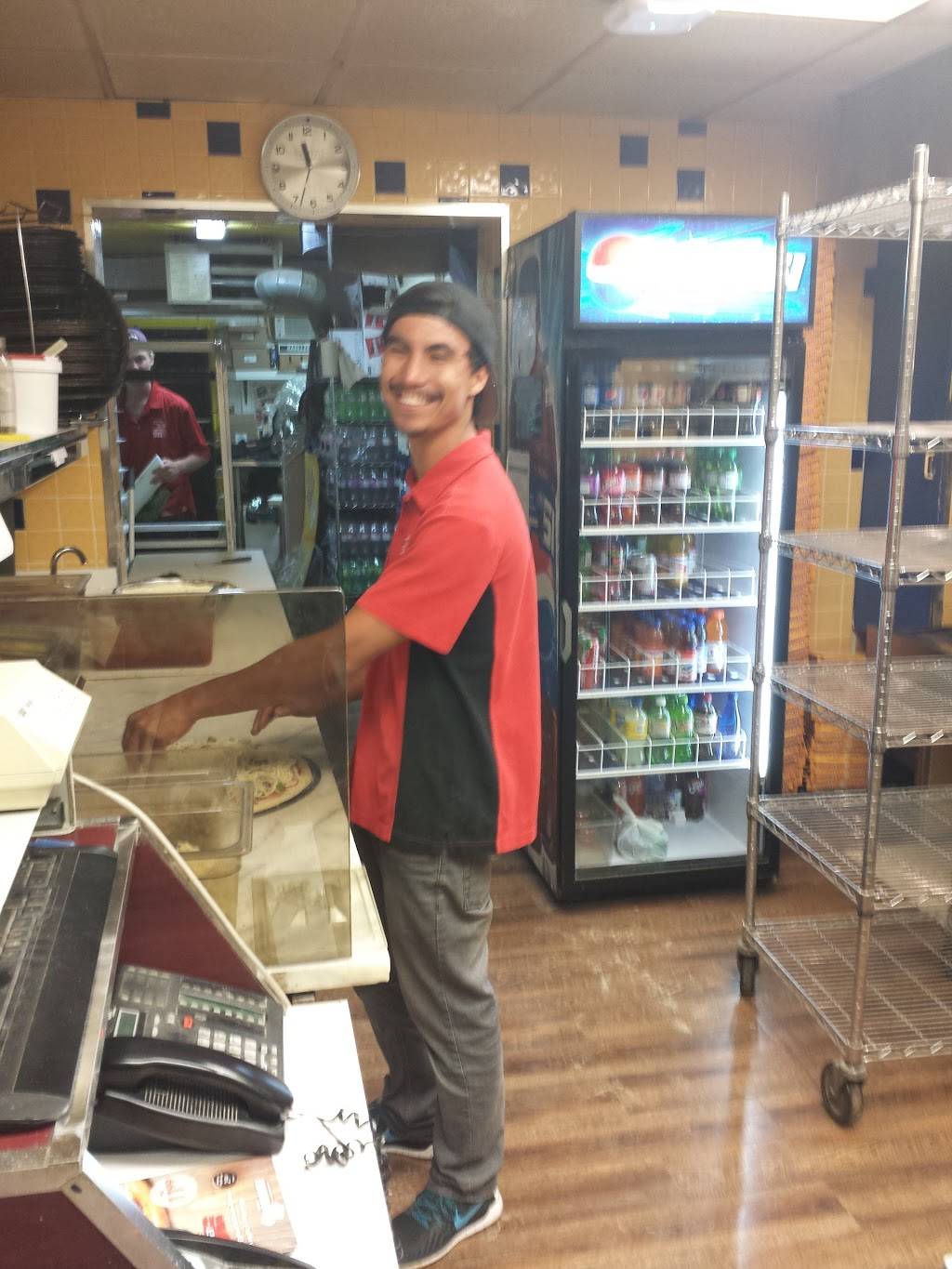 Ginos Pizza | restaurant | 24 Main St E, Grimsby, ON L3M 1M8, Canada | 8663104466 OR +1 866-310-4466