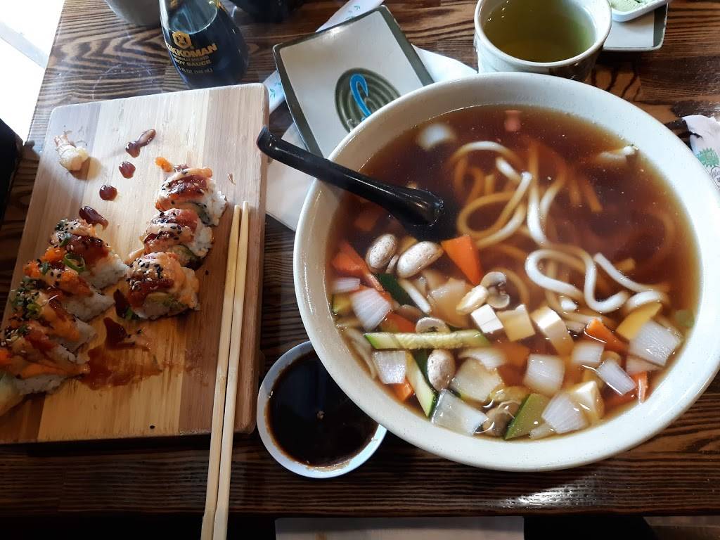 Rock & Roll Sushi | restaurant | 4124, 4124, 579 Floresta Blvd, San Leandro, CA 94578, USA | 5106679545 OR +1 510-667-9545