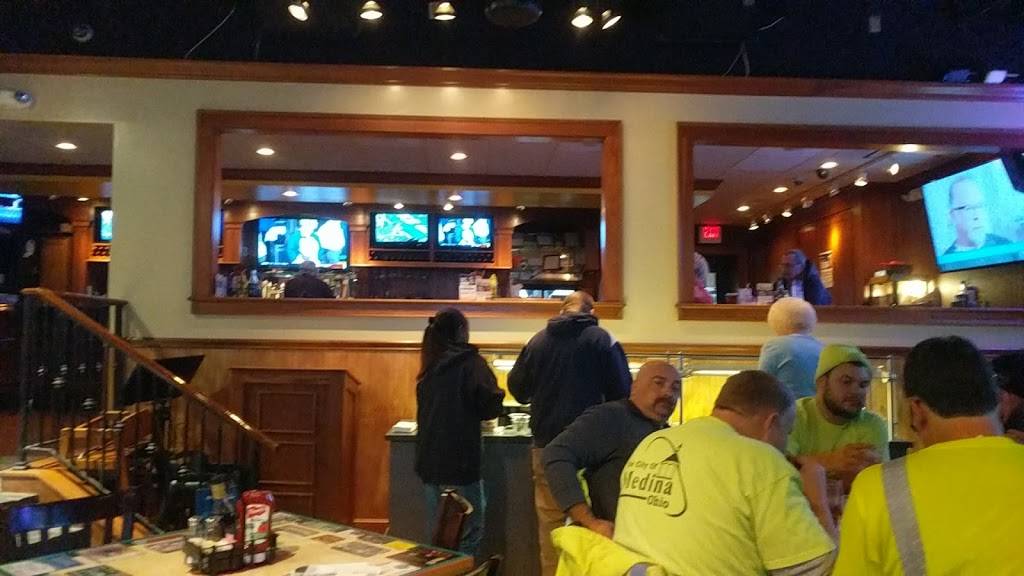 Jo Jos Sports Bar & Grill | restaurant | 221 S Jefferson St, Medina, OH 44256, USA | 3307225656 OR +1 330-722-5656