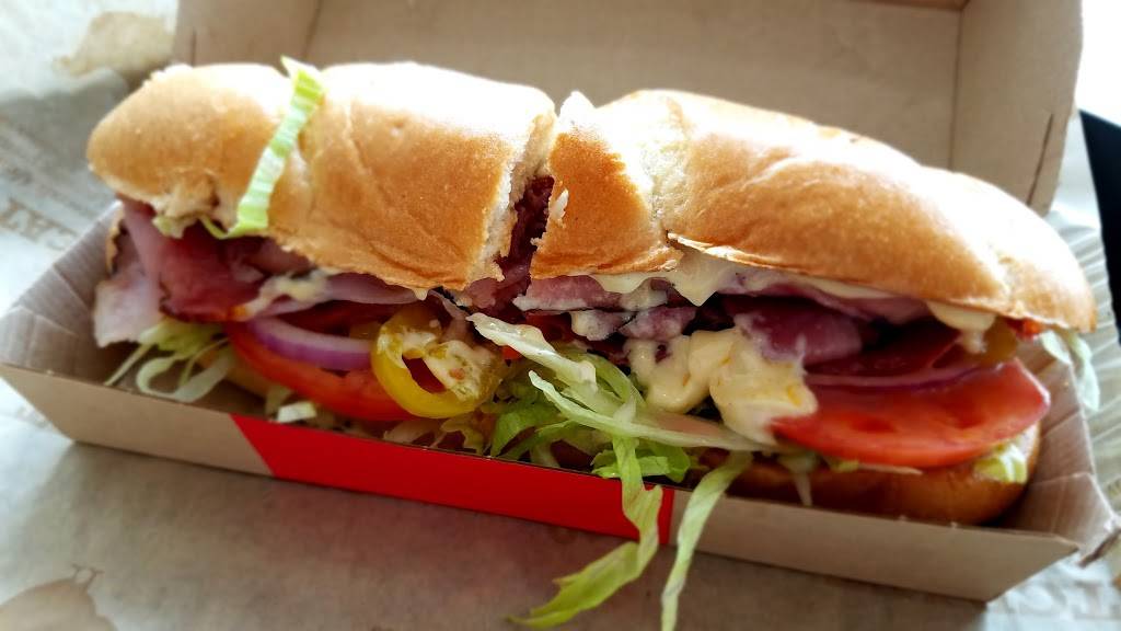 Arbys | restaurant | 10205 6th Ave N, Plymouth, MN 55441, USA | 7635950492 OR +1 763-595-0492