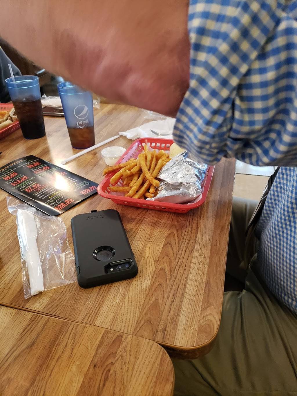 Alferdos Pizza of Rainelle | restaurant | 1100 Main St, Rainelle, WV 25962, USA | 3044385403 OR +1 304-438-5403