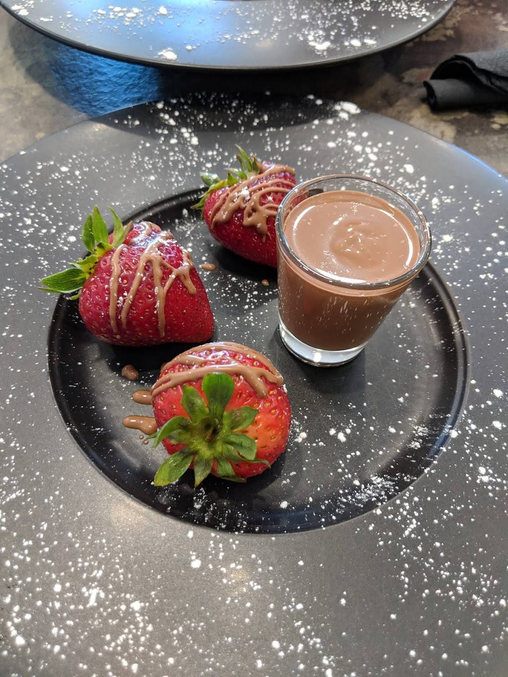 Johnny Custard | restaurant | 1961 Lawrence Ave E, Scarborough, ON M1R 2Y8, Canada | 4165517754 OR +1 416-551-7754