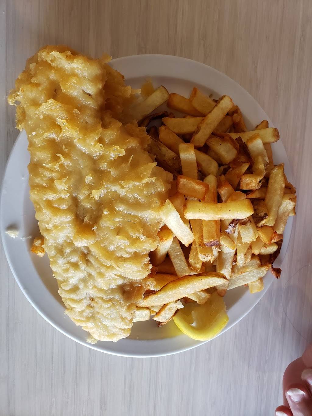 Olde London Fish And Chips | restaurant | 561 Southdale Rd E, London, ON N6E 1A2, Canada | 5196816644 OR +1 519-681-6644