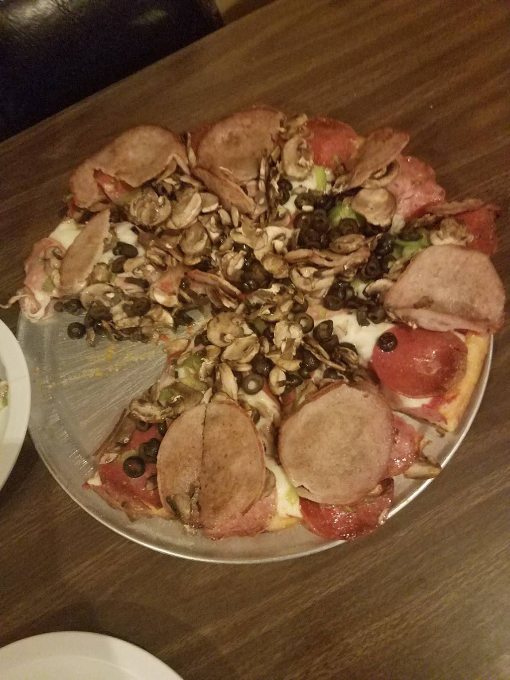 Franks Pizza | restaurant | 122 E Main St, Grass Valley, CA 95945, USA | 5302734622 OR +1 530-273-4622