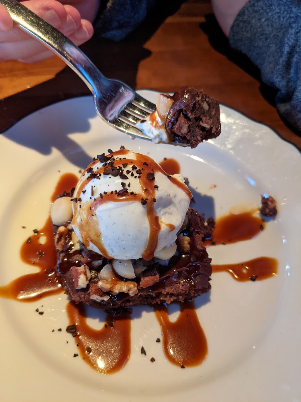 Hillstone Restaurant Montgomery | restaurant | 55 Francisco St, San Francisco, CA 94133, USA | 4153929280 OR +1 415-392-9280