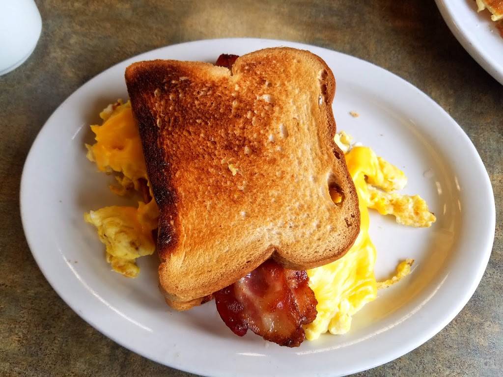 Savorys | restaurant | 5564 Camp Rd, Hamburg, NY 14075, USA | 7166480044 OR +1 716-648-0044