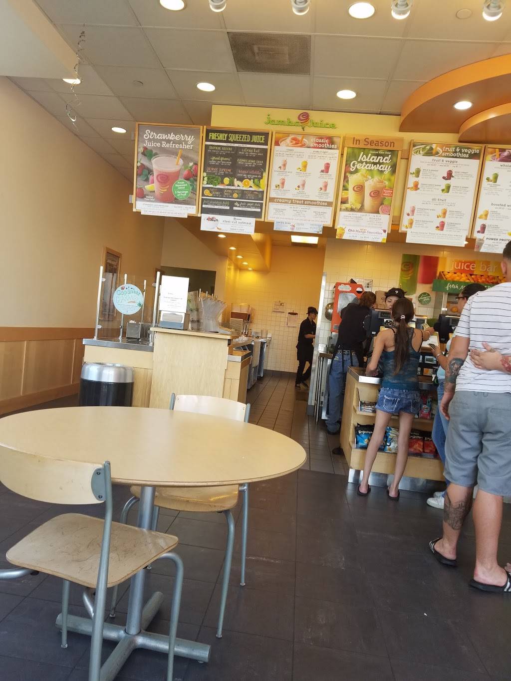 Jamba Juice 1-17 & Thunderbird | restaurant | 2737 W. Thunderbird Ste.. 101, Phoenix, AZ 85053, USA | 6029384545 OR +1 602-938-4545