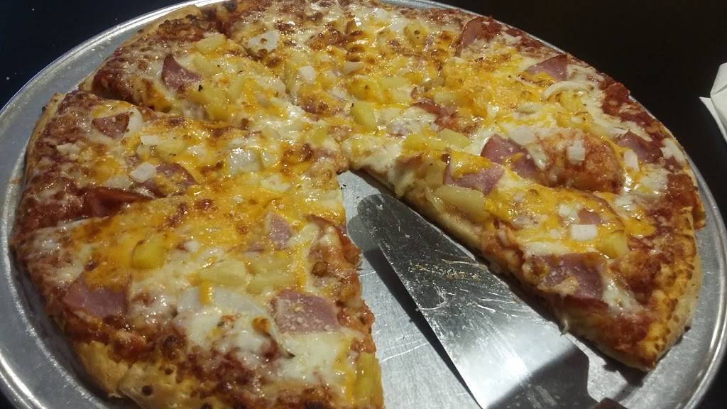 Foxs Pizza Den | restaurant | 147 E Church St, Sandersville, GA 31082, USA | 4785521099 OR +1 478-552-1099