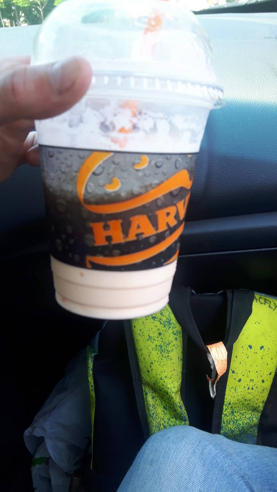 Harveys | restaurant | 1095 Boulevard Wilfrid-Hamel, Québec, QC G1M 2R7, Canada | 4186837313 OR +1 418-683-7313