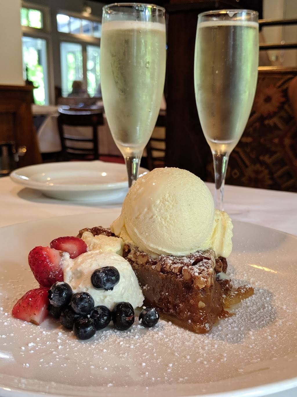 Horseradish Grill | restaurant | 4320 Powers Ferry Rd NW, Atlanta, GA 30342, USA | 4042557277 OR +1 404-255-7277