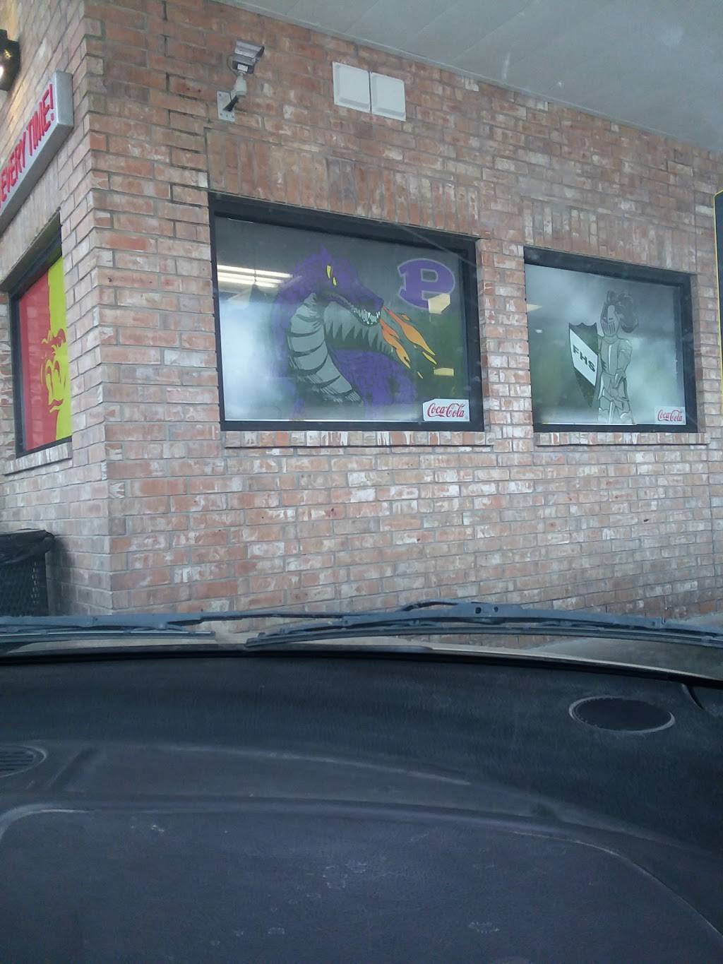 Sonic Drive-In | restaurant | 2307 N Broadway, Pittsburg, KS 66762, USA | 6202315070 OR +1 620-231-5070