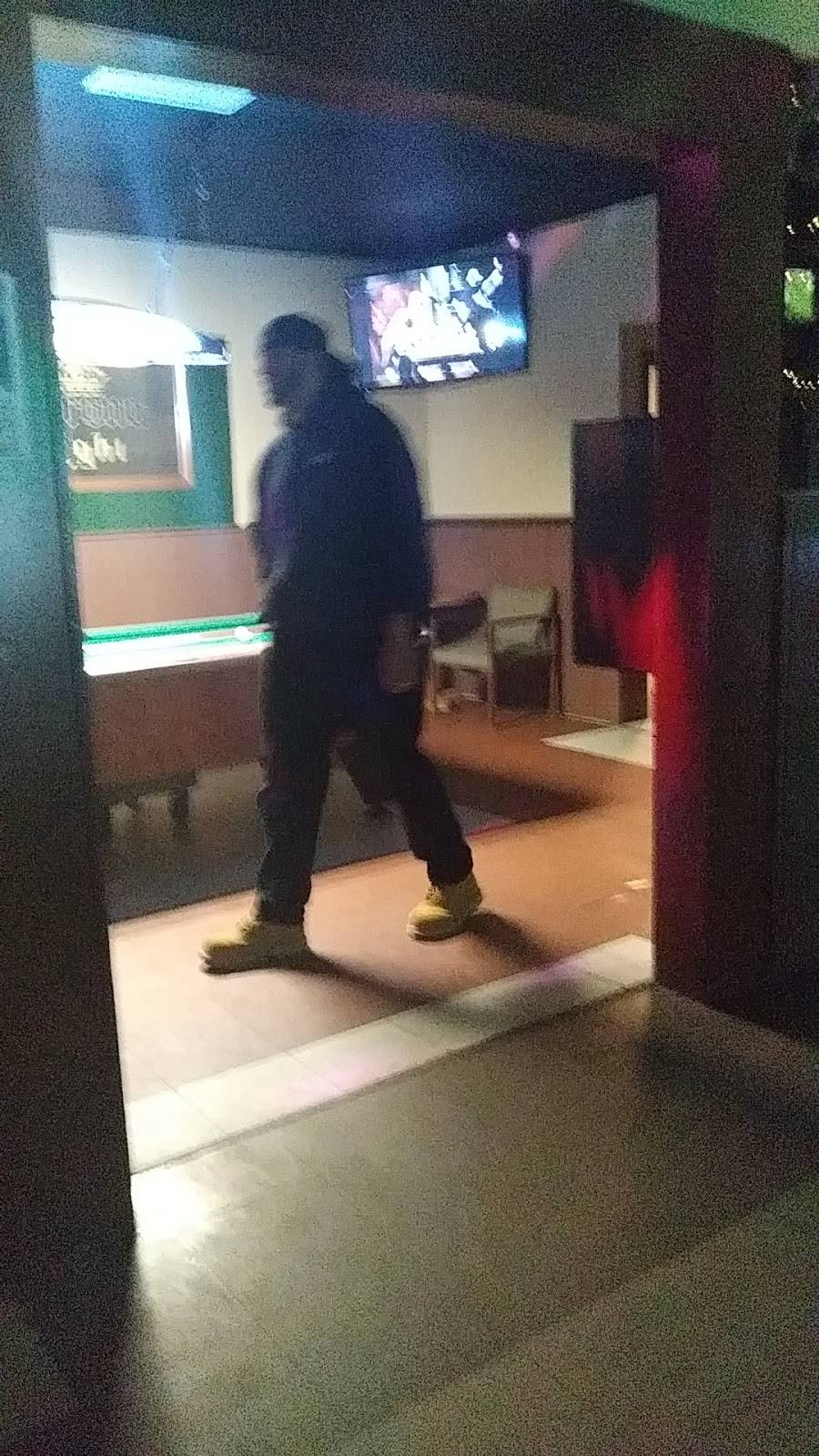 Potbellys Pub | restaurant | 153 Main St, Indian Orchard, MA 01151, USA | 4135437971 OR +1 413-543-7971