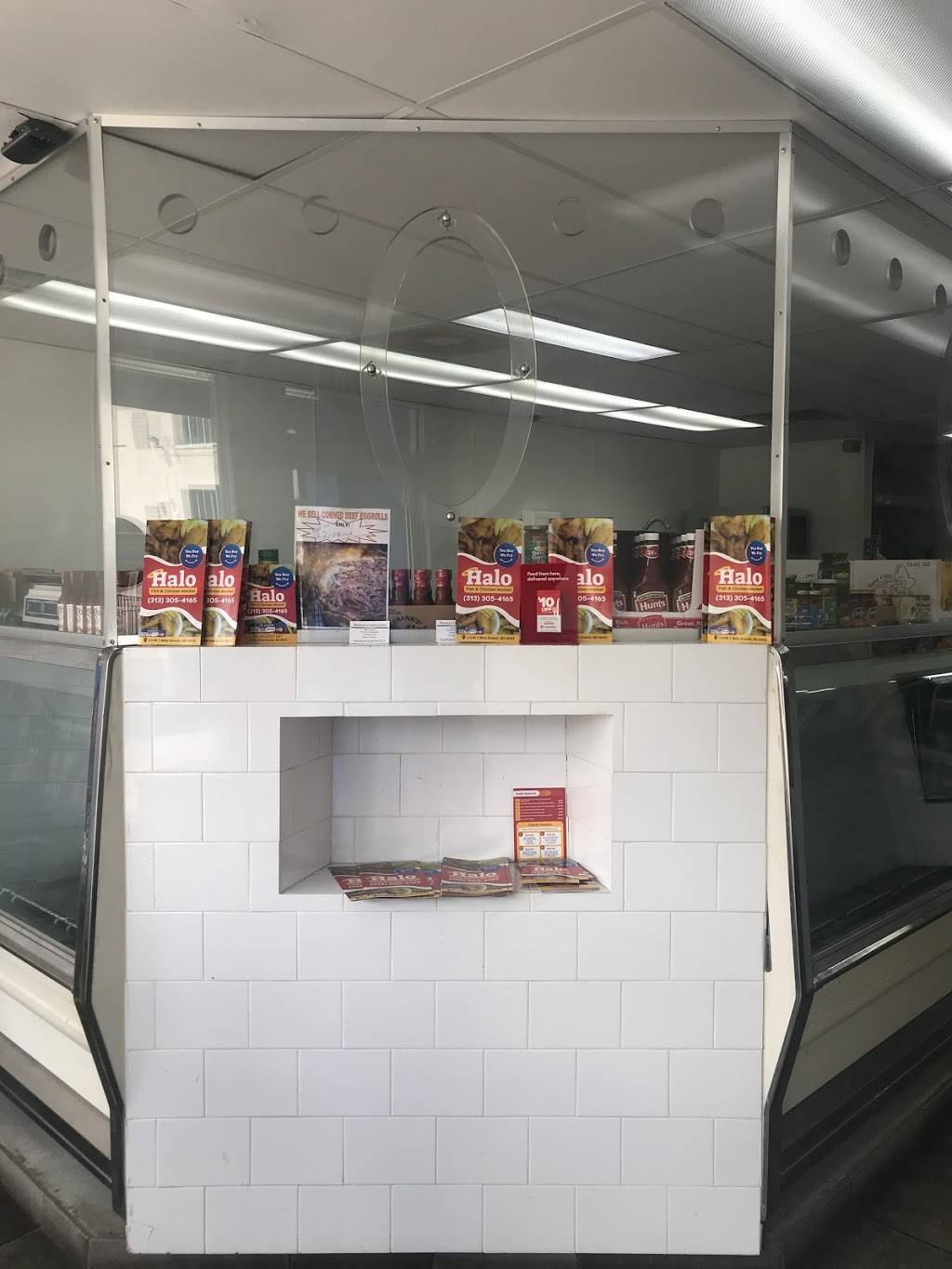 Halo Fish & Chicken Market | restaurant | 114 W Seven Mile Rd, Detroit, MI 48203, USA | 3133054165 OR +1 313-305-4165