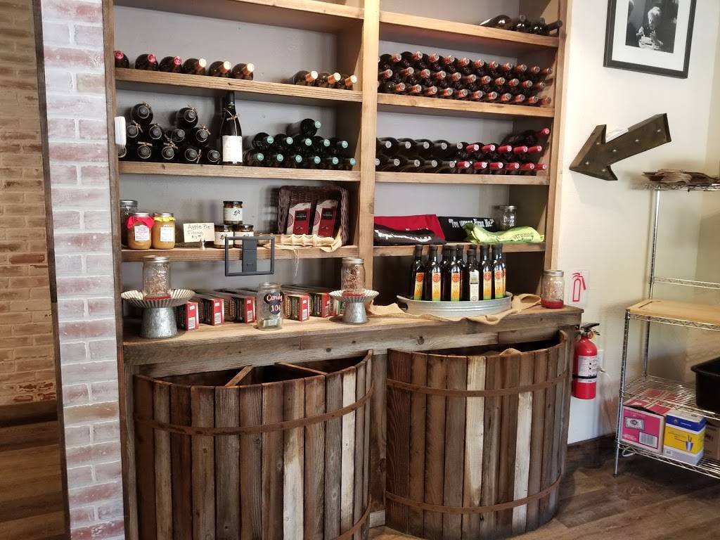 The "Little Italian" Place | restaurant | 2530 Pleasant Valley Rd, Placerville, CA 95667, USA | 5306211680 OR +1 530-621-1680