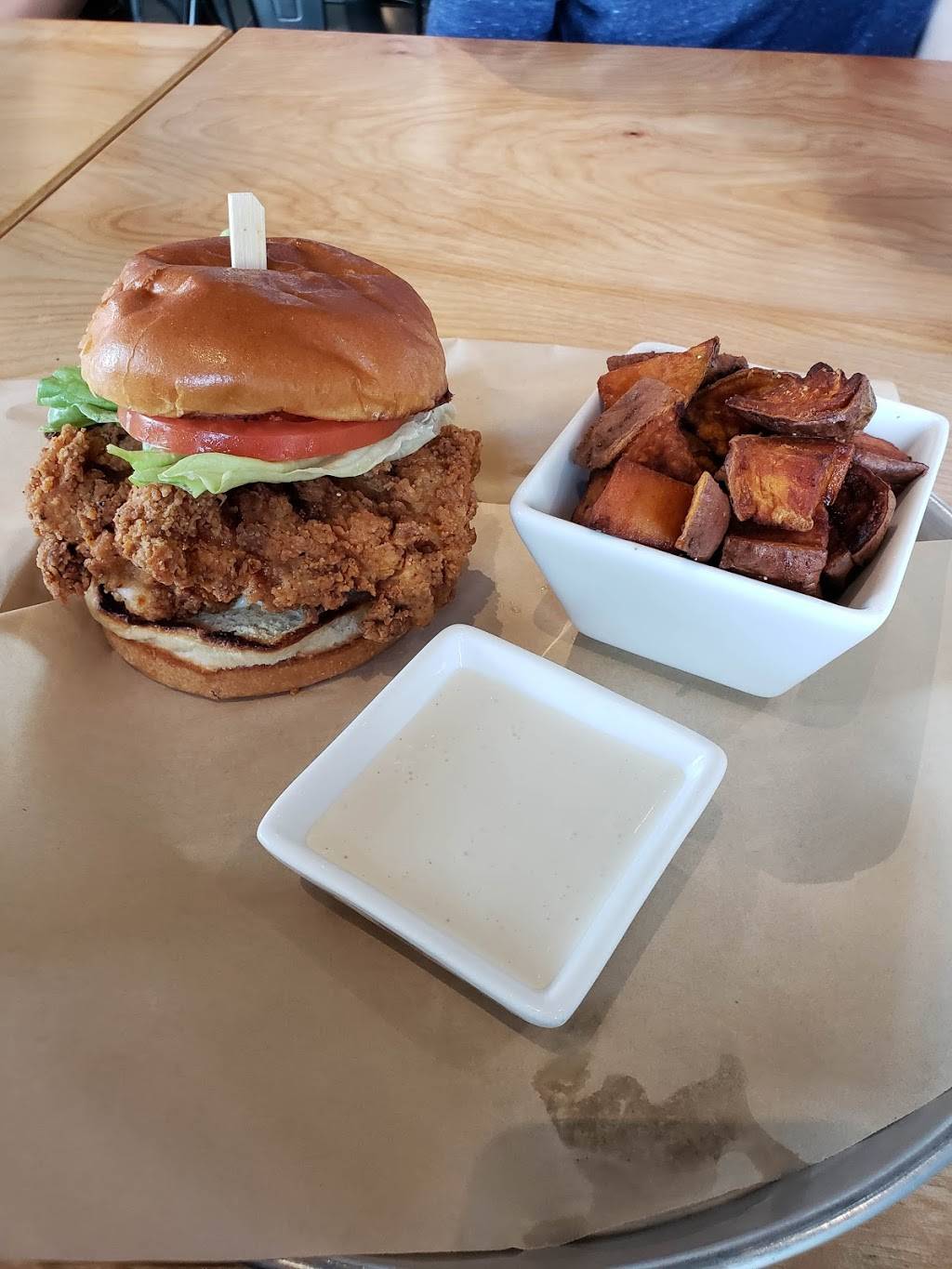 Groove Burgers | restaurant | #510, 1791 Oconee Connector, Athens, GA 30606, USA | 7624995699 OR +1 762-499-5699