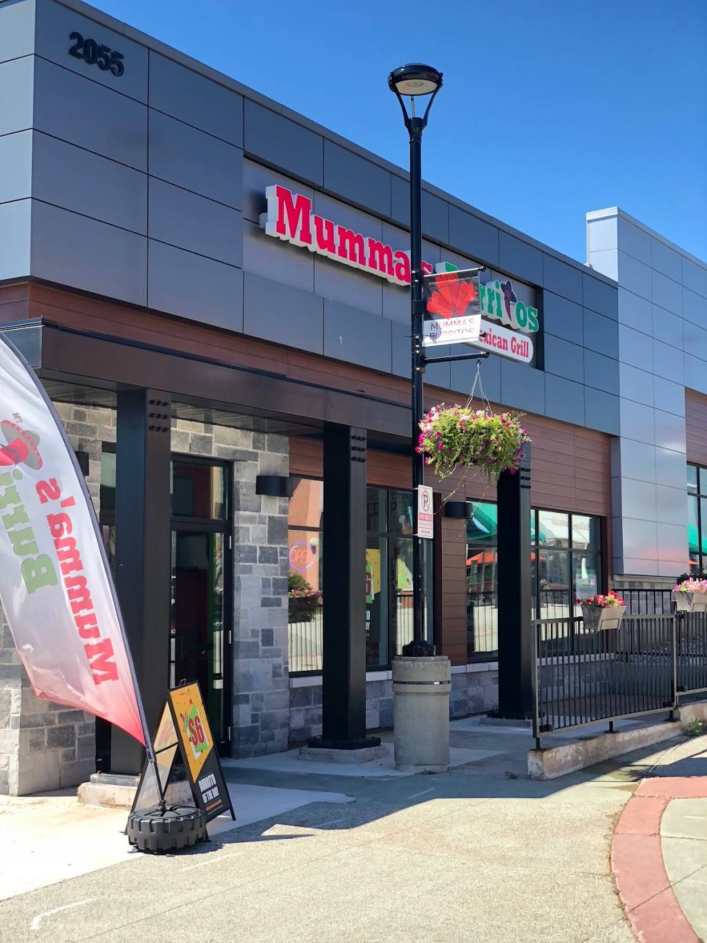 Mummas Burritos ( Winston Park) | restaurant | 2055 Winston Park Dr Unit K1, Oakville, ON L6H 6P5, Canada | 9058291951 OR +1 905-829-1951