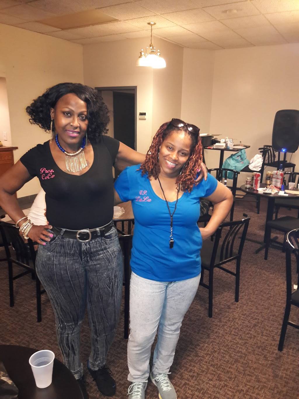 Ronos Caribbean Family Dining | restaurant | 14001 W McNichols Rd, Detroit, MI 48235, USA | 3133424073 OR +1 313-342-4073