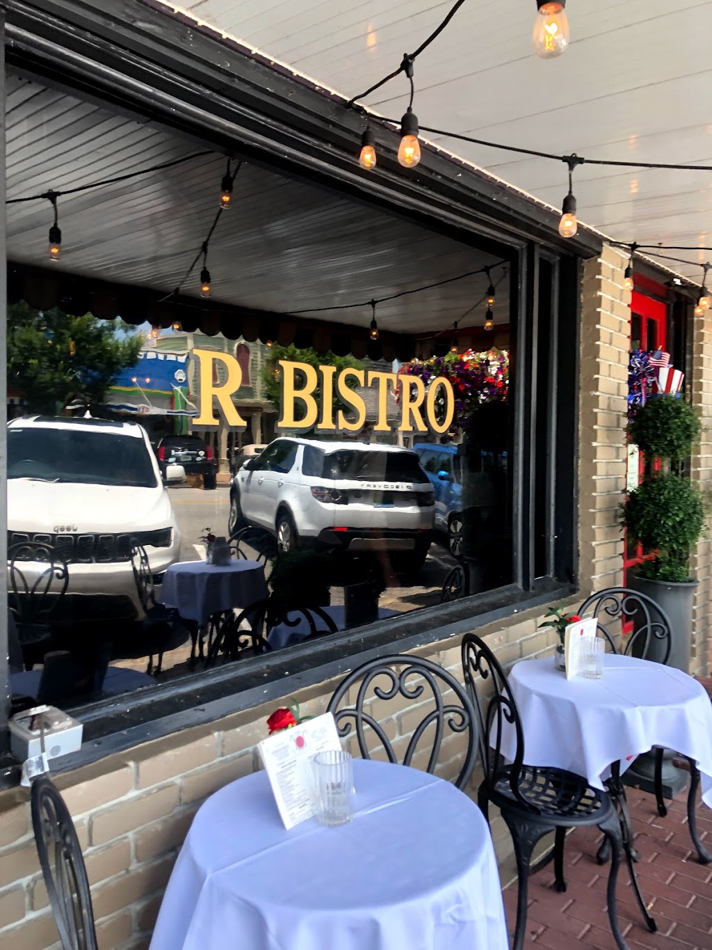 R Bistro & Pastry | restaurant | 334 Fairhope Ave, Fairhope, AL 36532, USA | 2519282399 OR +1 251-928-2399