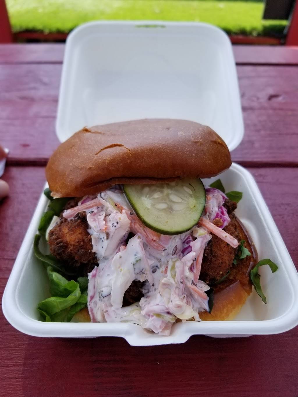 Dots Nashville Hot Chicken | restaurant | 617 N College Ave, Fayetteville, AR 72701, USA | 4794455885 OR +1 479-445-5885