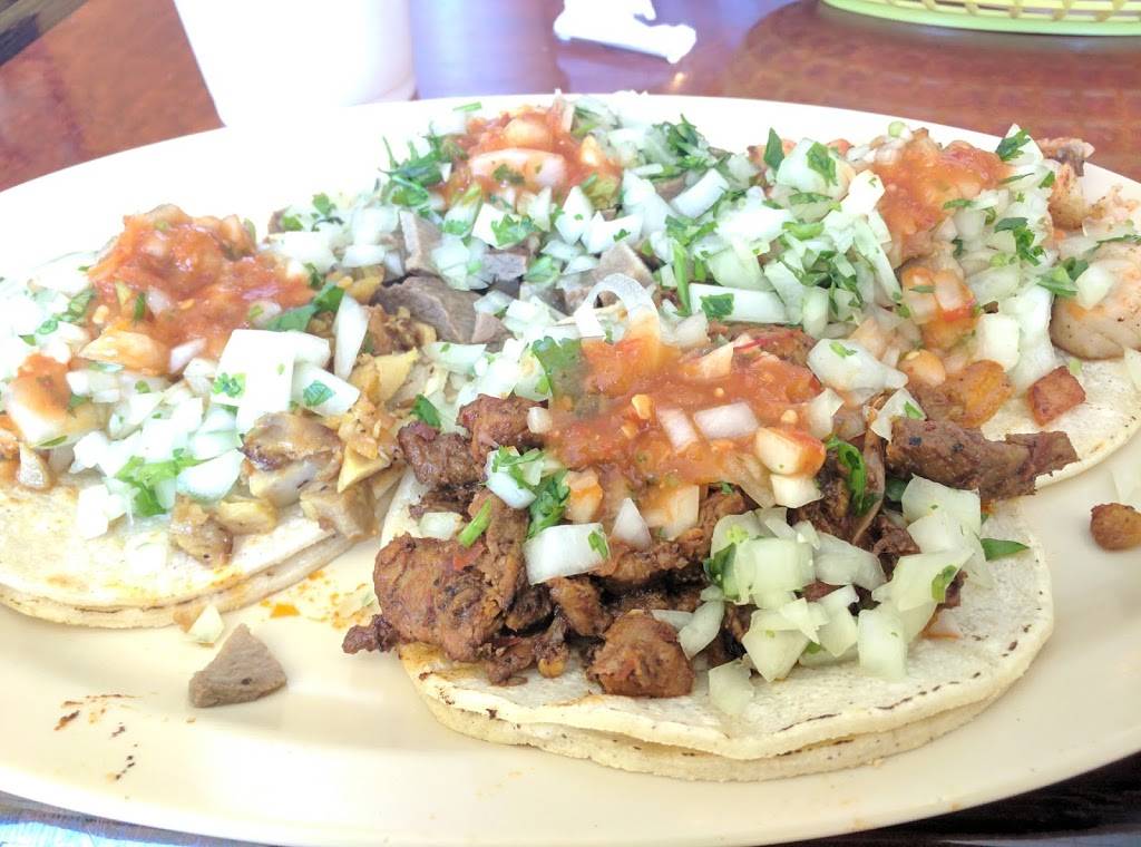 Tacos Reyes | restaurant | 21929 Saticoy St, Canoga Park, CA 91304, USA | 8189327926 OR +1 818-932-7926
