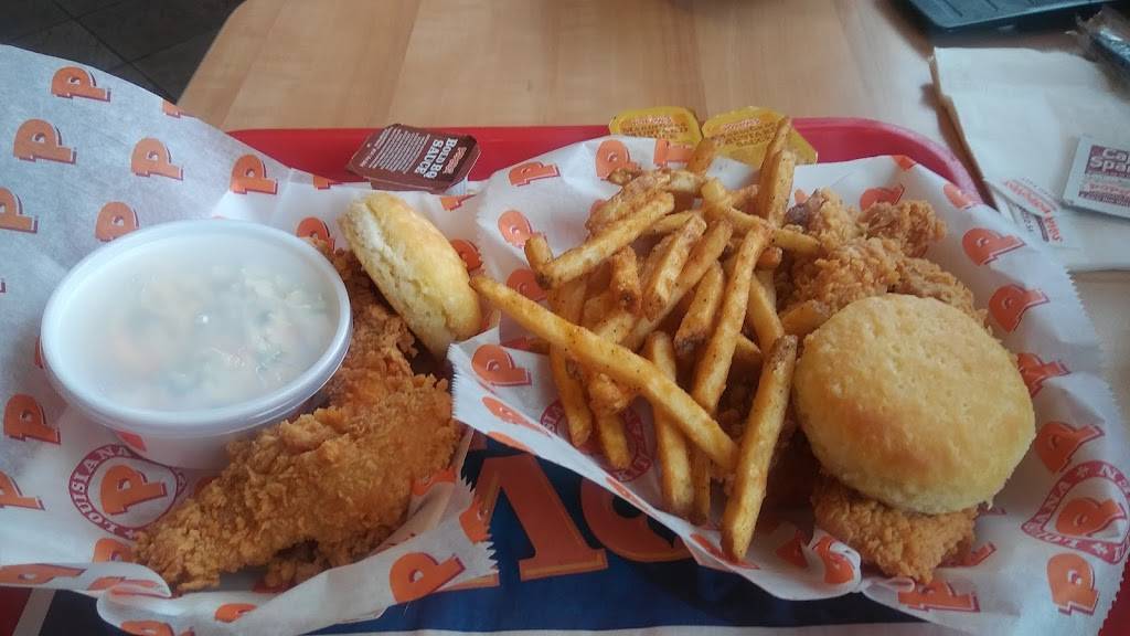 Popeyes Louisiana Kitchen | restaurant | 625 E Carmel Dr, Carmel, IN 46032, USA | 3178154604 OR +1 317-815-4604