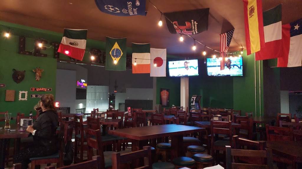 McCarthys Irish Pub | restaurant | Rampa Aeropuerto #16000 L-2.09 planta alta en Alameda, Town Center, La Pechuga, Otay Constituyentes, Tijuana, B.C., Mexico | 016646346238 OR +52 664 634 6238