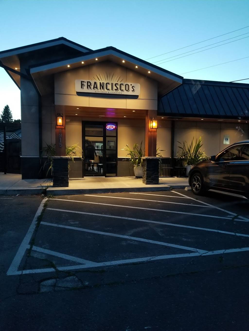 Franciscos Kitchen & Cantina | restaurant | 1915 Hartford Dr, Lake Stevens, WA 98258, USA | 4255128587 OR +1 425-512-8587