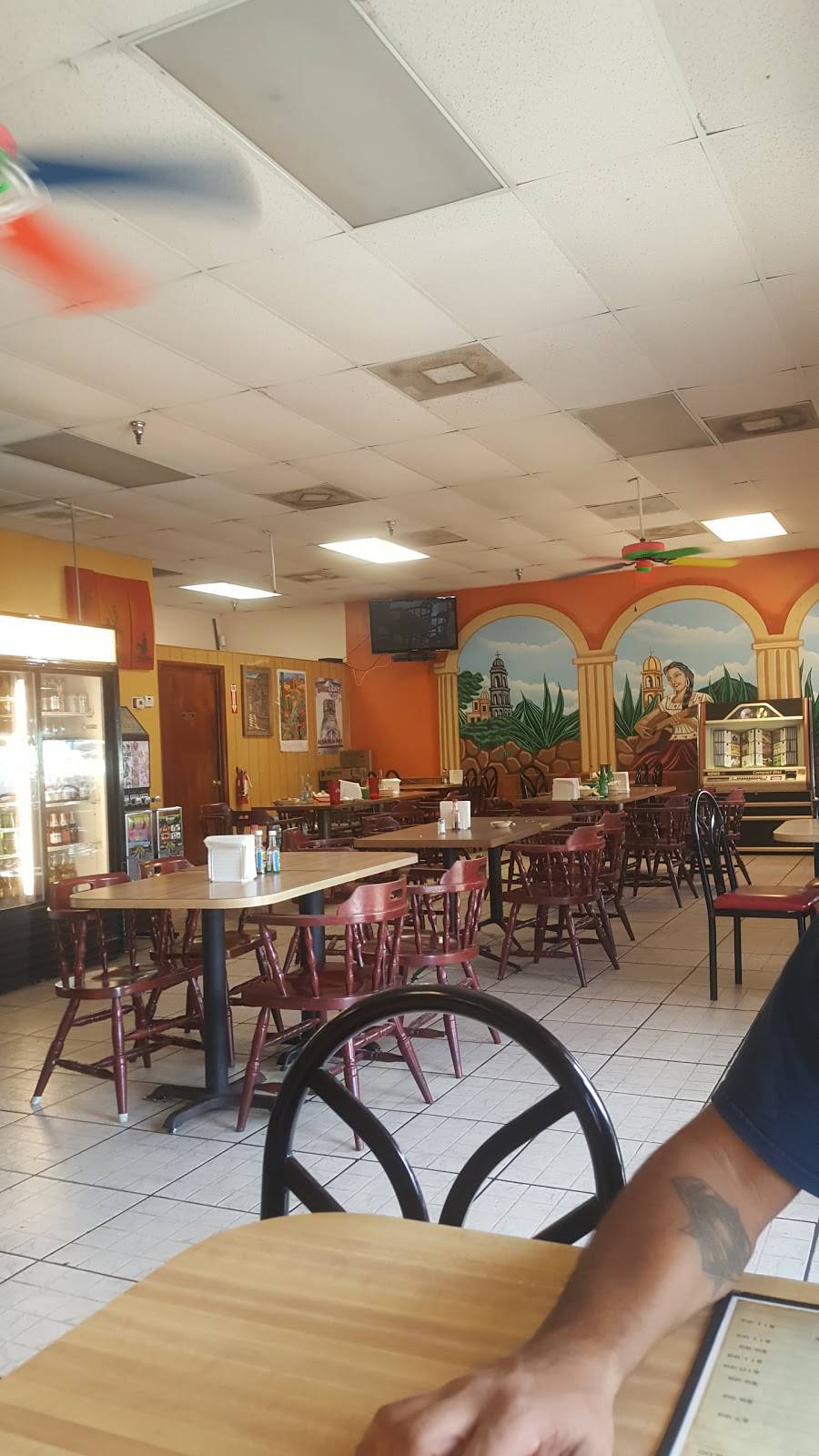 Tacos Don Pepes | restaurant | 809 S Park Ave, Apopka, FL 32703, USA | 4078846311 OR +1 407-884-6311