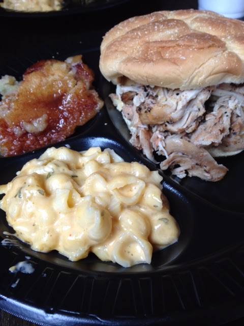 B&C Farmers Market BBQ | restaurant | 900 Rosa L Parks Blvd, Nashville, TN 37208, USA | 6157700032 OR +1 615-770-0032