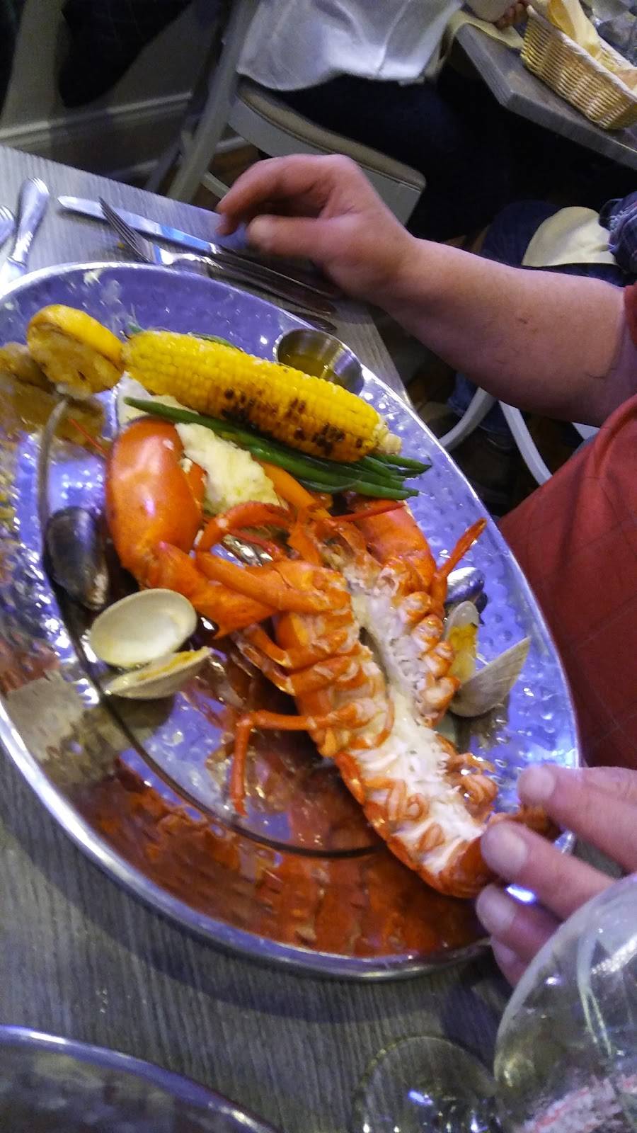 Martells Waters Edge | restaurant | 11 Whitecap Way, Bayville, NJ 08721, USA | 7322693000 OR +1 732-269-3000