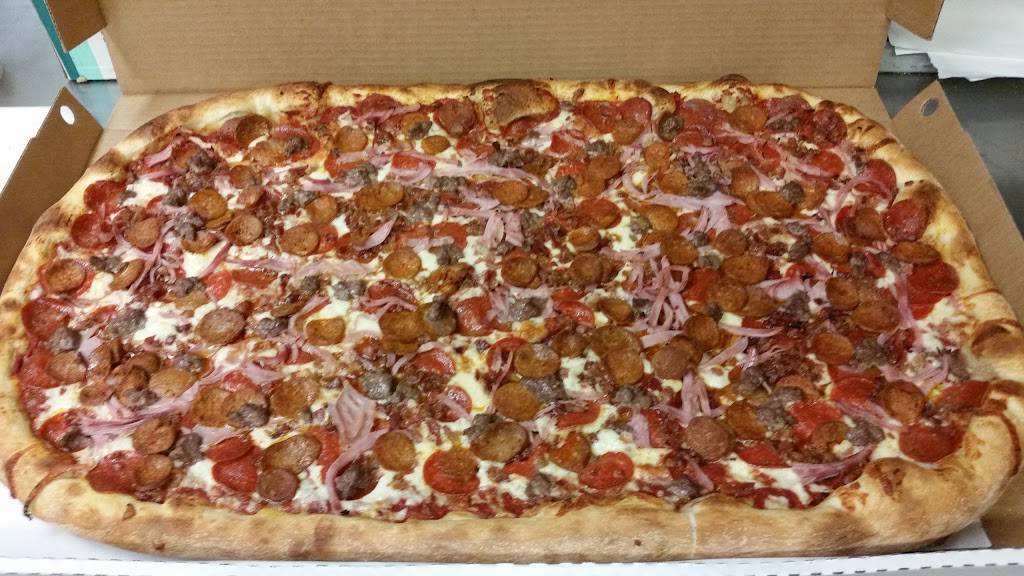 Russell Inn | restaurant | 65 Westfield Rd, Russell, MA 01071, USA | 4138623608 OR +1 413-862-3608