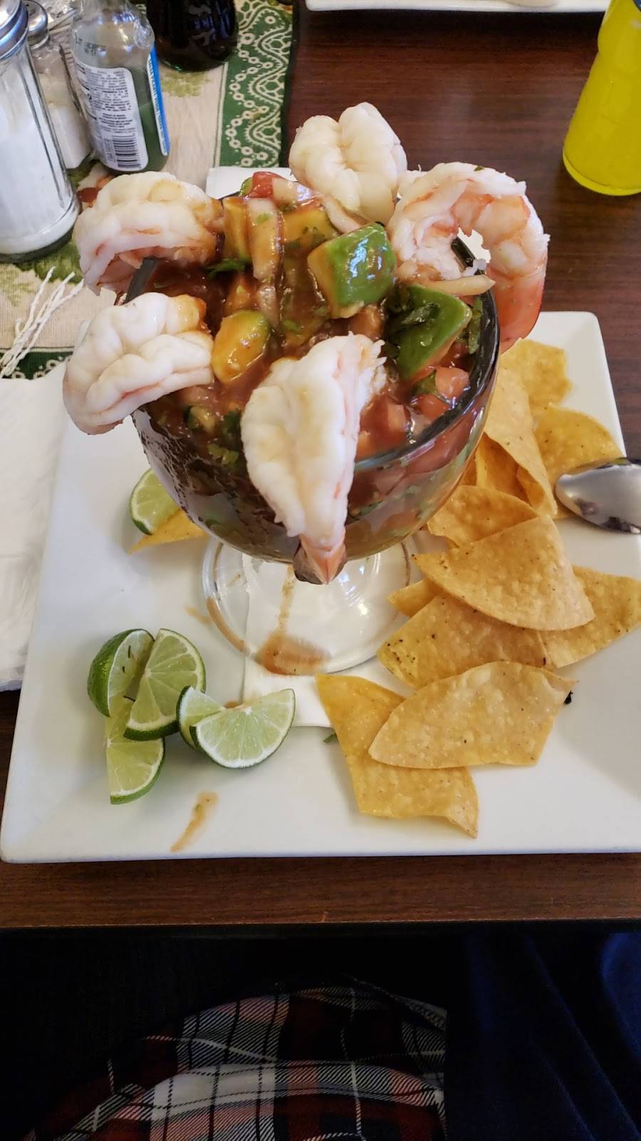 Primos | restaurant | 410 Broadway, Newburgh, NY 12550, USA | 8457844735 OR +1 845-784-4735