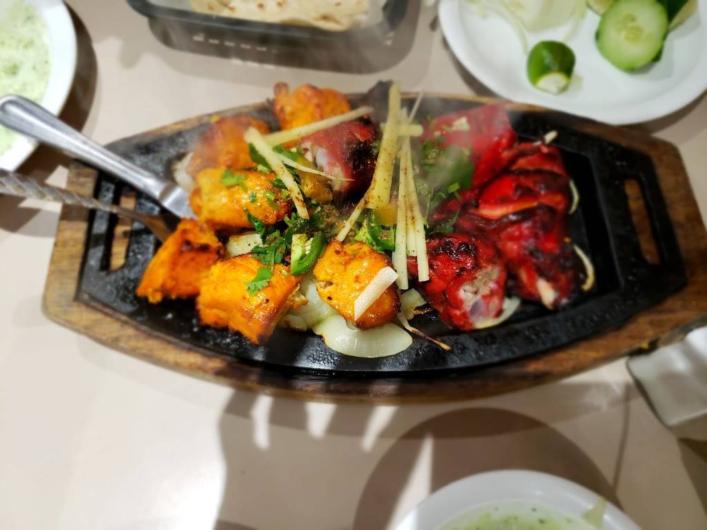 Delhi Darbar Inc | restaurant | 3010 W Devon Ave, Chicago, IL 60659, USA | 7733381818 OR +1 773-338-1818