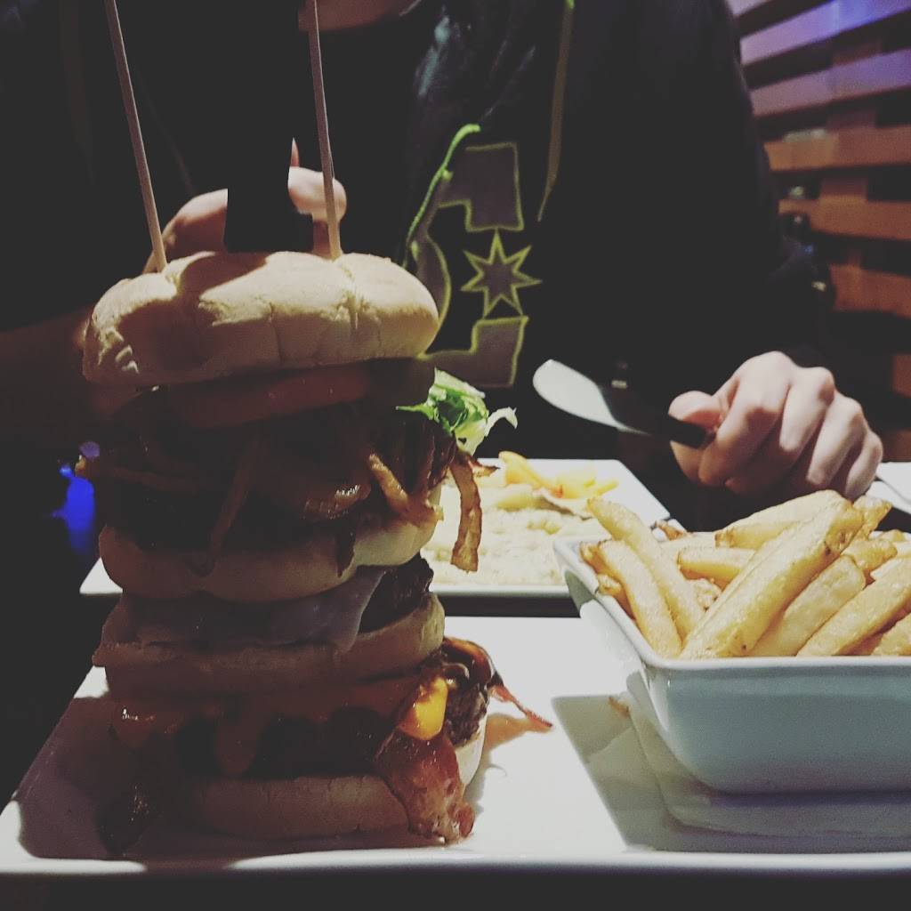 Lizards Bar & Grill | restaurant | 785 Exmouth St, Sarnia, ON N7T 5P7, Canada | 5194912060 OR +1 519-491-2060