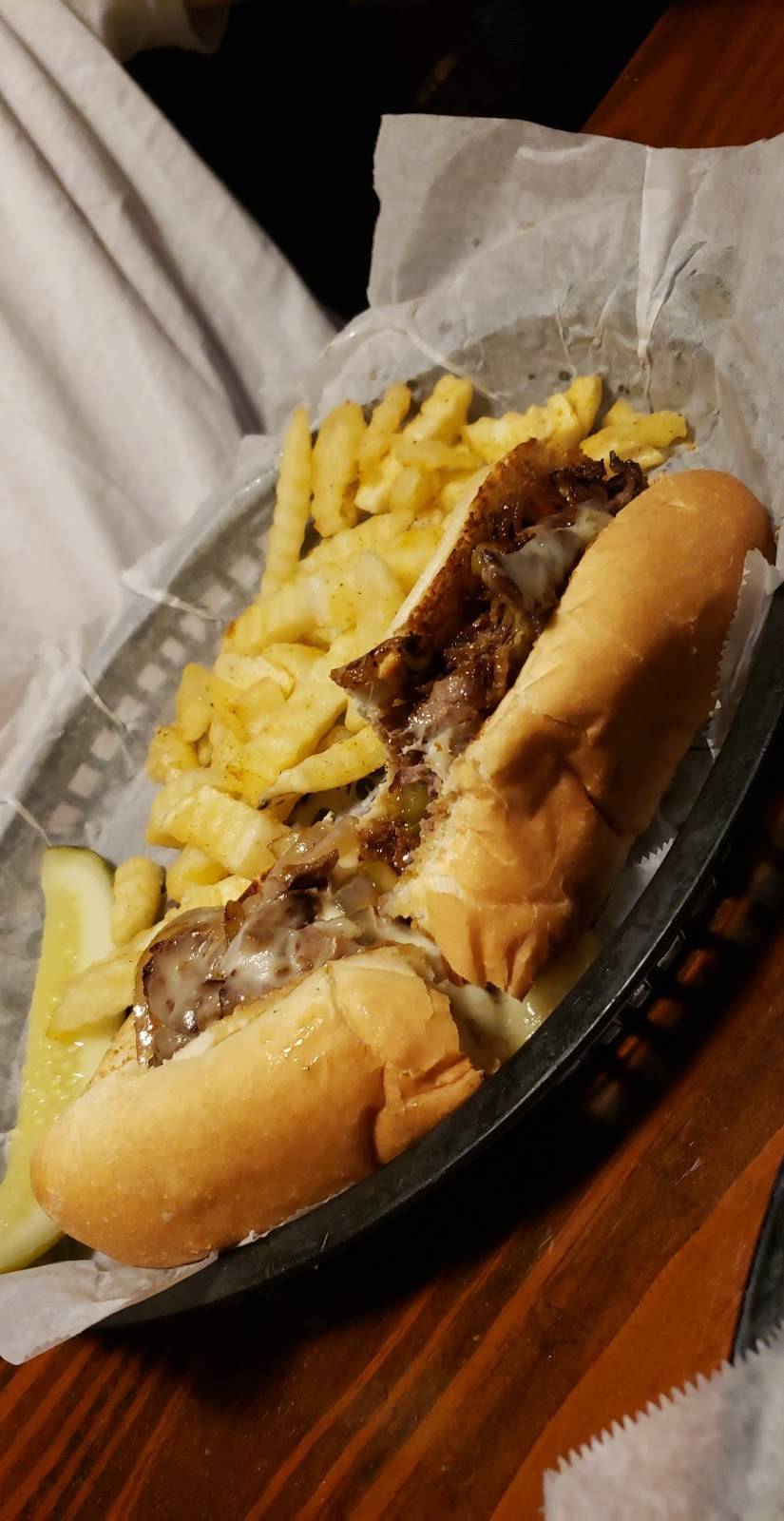 Ruggbys Food & Spirits | restaurant | 4820 University Dr NW # 15, Huntsville, AL 35816, USA | 2568950795 OR +1 256-895-0795