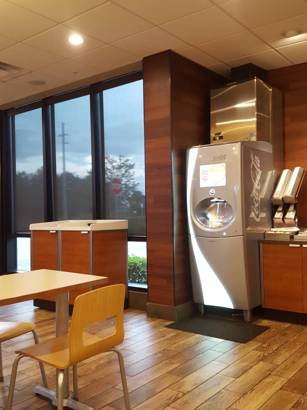 Wendys | restaurant | 12242 Narcoossee Rd, Orlando, FL 32832, USA | 4073138355 OR +1 407-313-8355