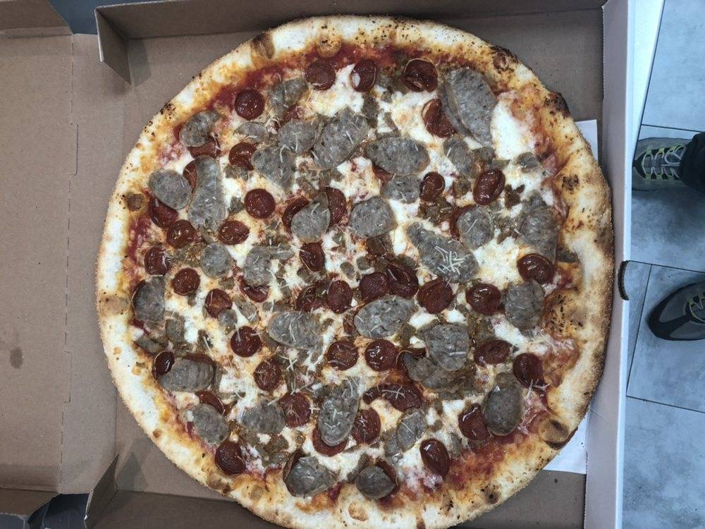 Cheeze Louiez Pizzeria | restaurant | 791 Flushing Ave, Brooklyn, NY 11206, USA | 3479160995 OR +1 347-916-0995