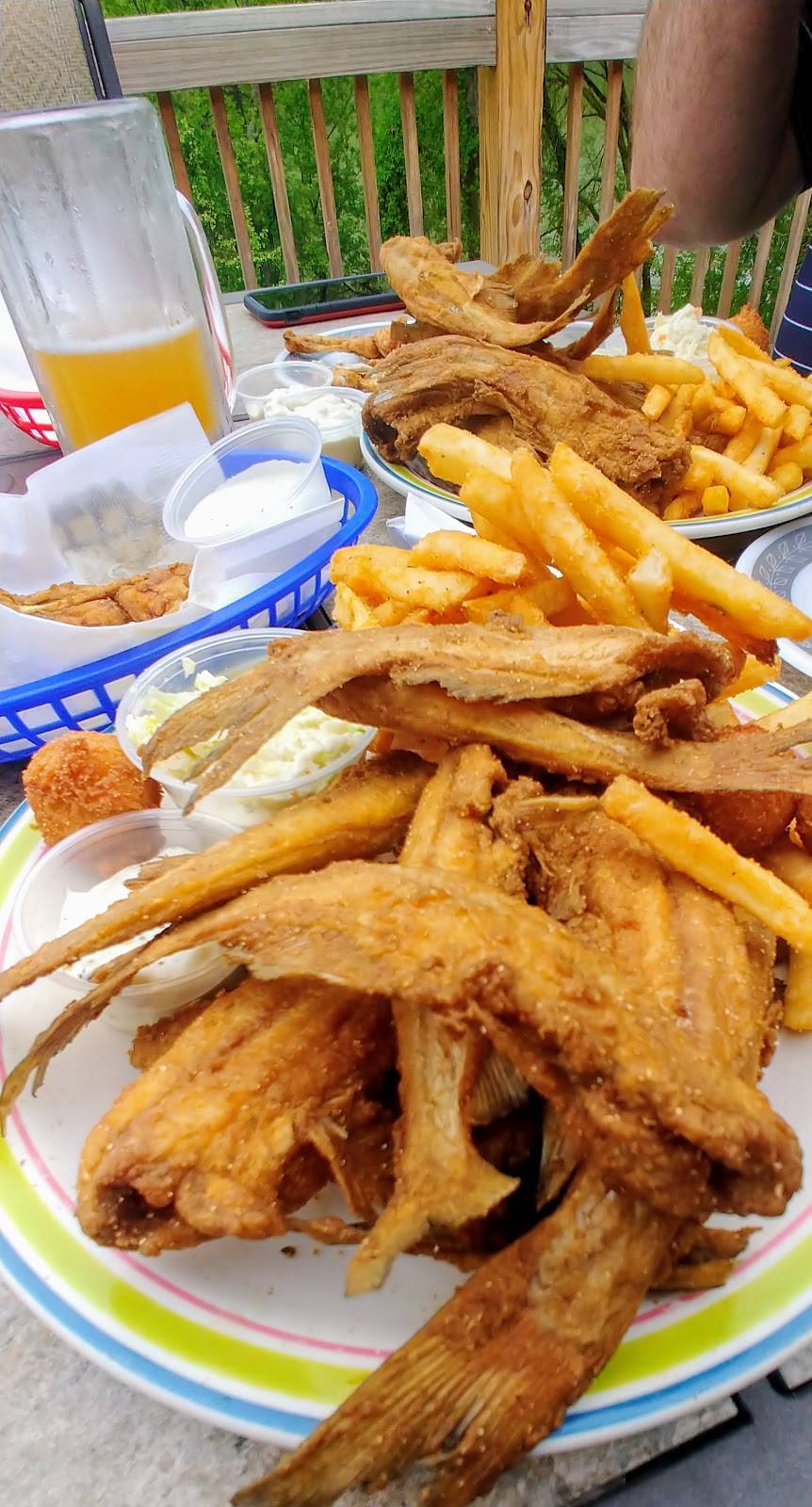 Riverside Catfish House | restaurant | 18039 US-41, Chattanooga, TN 37419, USA | 4238219214 OR +1 423-821-9214
