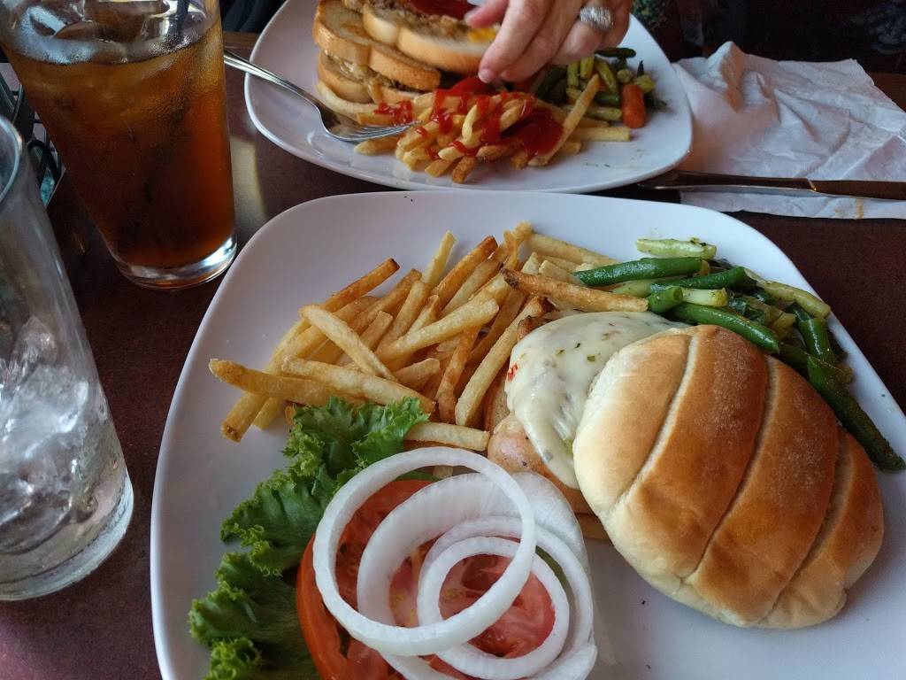 Harvest Ale House | restaurant | S Market St, Paxton, IL 60957, USA | 2179796465 OR +1 217-979-6465